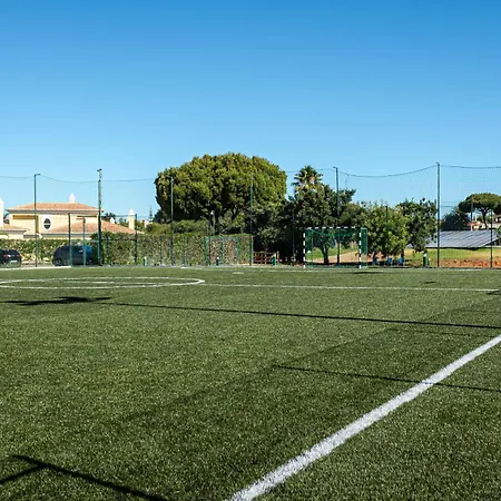 אתר נופש Browns Sports 4*